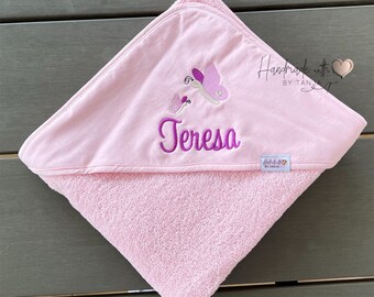 Baby Badetuch 100x100 | Kapuzenbadetuch | Handtuch mit Kapuze | mit Namen und Schmetterlingen | butterfly | personalisiert | Geschenkidee