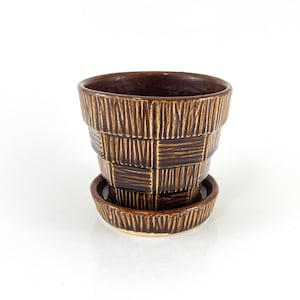 McCoy Small Brown Basket Weave Pattern Flower Pot