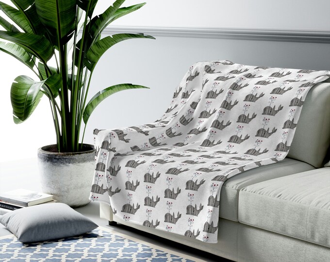 Adorable Whale Art Print, Super softVelveteen Plush Blanket