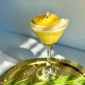 Lemon Drop Martini Candle, Limoncello martini, Housewarming gift, Birthday Gift, Realistic Drink Candle, cocktail candle, Bar Decor