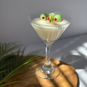 Schmutzige Martini-Kerze, geschüttelt, nicht gerührt, Sojamischung, Geschenk für den besten Freund, Martini-Liebhaber-Geschenk, Cocktailkerze, 21