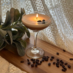 Espresso Martini Kerze, Kerze, Kaffee duftend, Sojawachskerze, Geburtstagskerze, Geschenk für Schwägerin, Kerzenliebhaber Geschenk, Alkoholkerze Bild 4