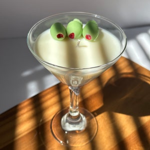 Vela de Martini Sucio, Agitada pero no Revuelta, Mezcla de Soja, Regalo para Mejor Amigo, Regalo para Amantes del Martini, Vela de Cóctel, Regalo para el 21.º Cumpleaños, Decoración de Bar imagen 9