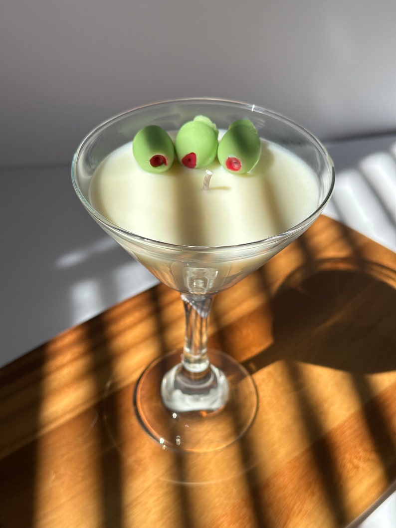 PinkSpruce Dirty Martini Candle - Thumbnail 3