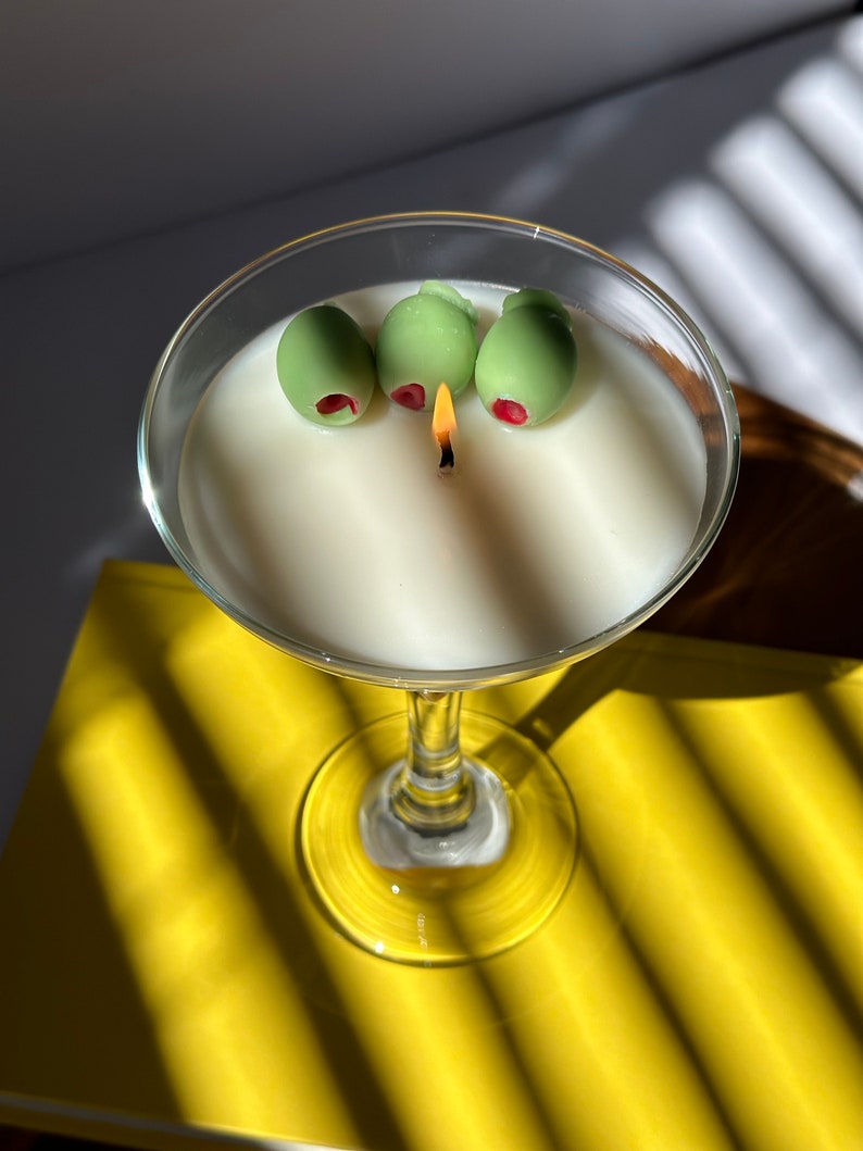 PinkSpruce Dirty Martini Candle - Thumbnail 2