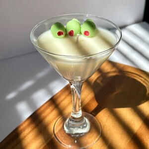Vela de Martini Sucio, Agitada pero no Revuelta, Mezcla de Soja, Regalo para Mejor Amigo, Regalo para Amantes del Martini, Vela de Cóctel, Regalo para el 21.º Cumpleaños, Decoración de Bar imagen 8