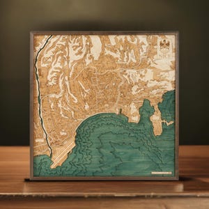 NIZZA 3D-wandkaart met de hand gemaakt van natuurlijk hout. 81x61cm.