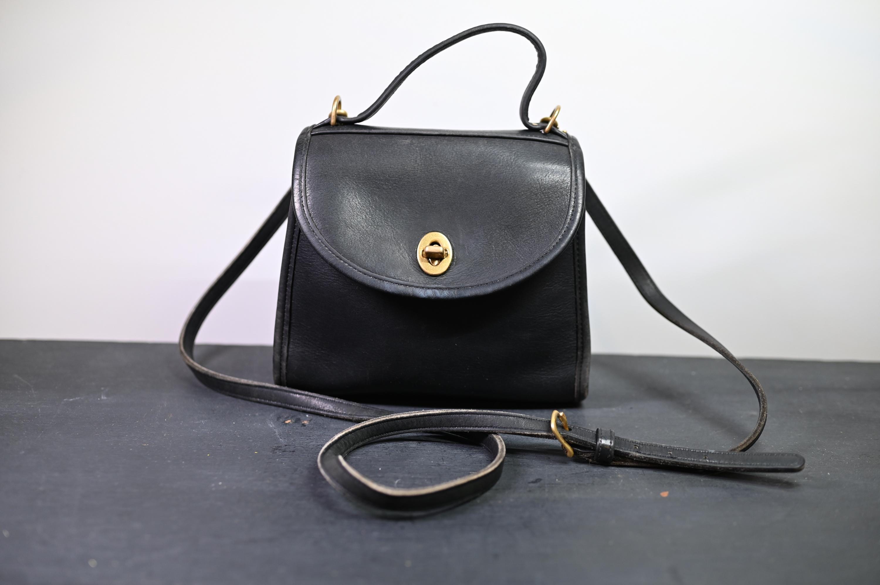 バッグ New Vintage Coach Cabin Bag Small Black RARE Coach Vintage 1986 Original Rambler Black Leather Bag 9735