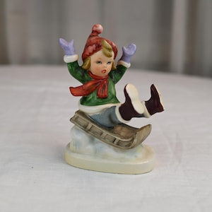 Vintage Napcoware Schlitten Mädchen Figur C-8837