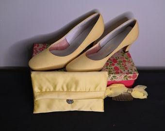 Vintage Miss America yellow shoes, clutch and hair clip, size 8