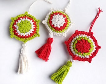 Vintage Christmas Ornament Crochet Pattern