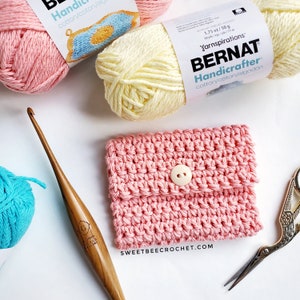 Magnificent Mini Pouch (Crochet Pattern)
