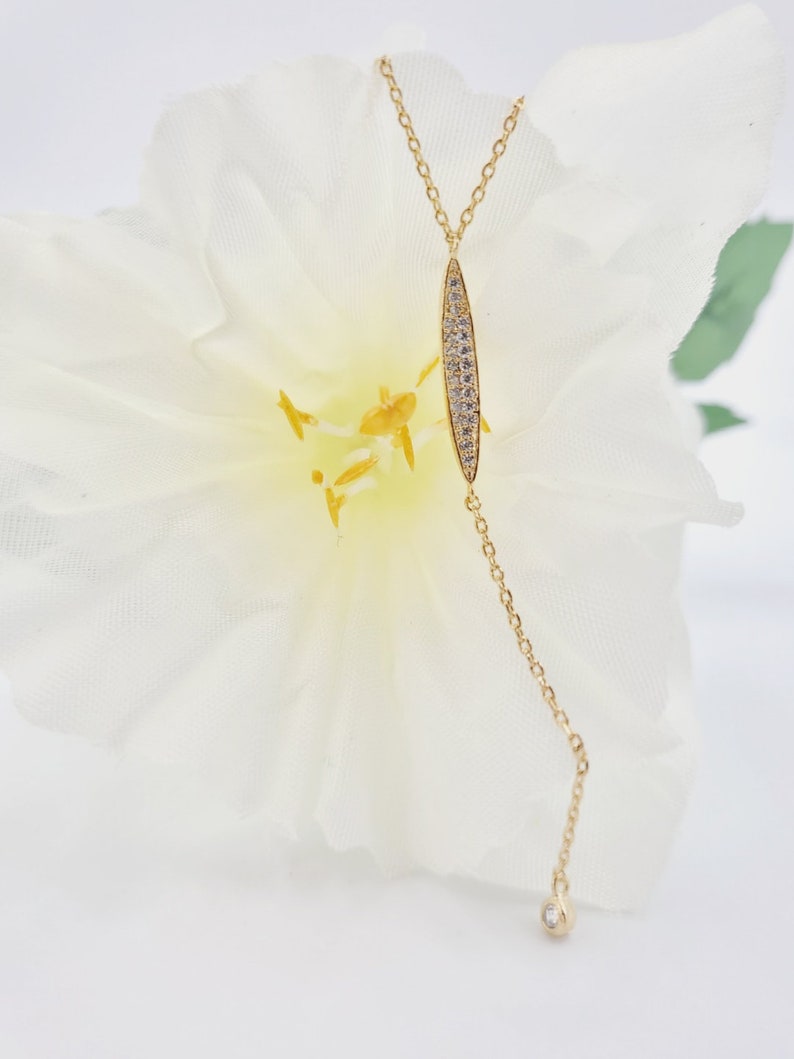 Long Lariat Y Drop Necklace Y Necklace long silhouette and simple Necklace Drop Chain Necklace Long Pendant for Women Y Pendant.