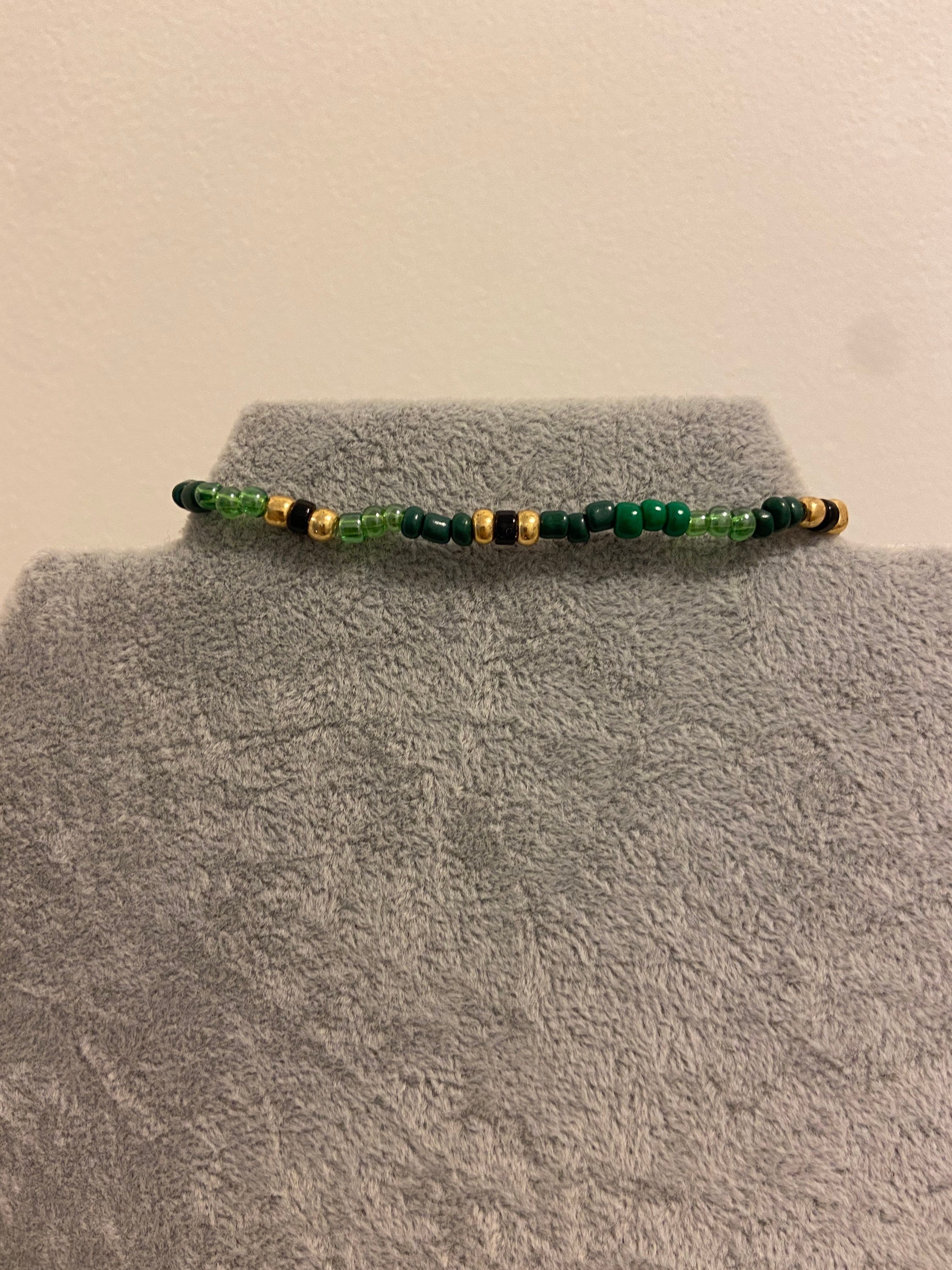 ブレスレット LESS IS MORE green bead necklace Handmade Minimalist Beaded Green Necklace Bracelet Jewellery