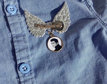 Elvis badge brooch Key ring unisex accessories music icon pop musician modern pop musical icon, jadenouveau