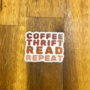 Autocollant holographique de répétition de lecture d'économie de café | Stickers marron mignons pour les amateurs de café expresso l Stickers pour les amateurs de lecture économe