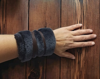 Pelz-Leder-Arm-Wraps, keltischer Krieger Armband, Steampunk Cosplay Accessoire