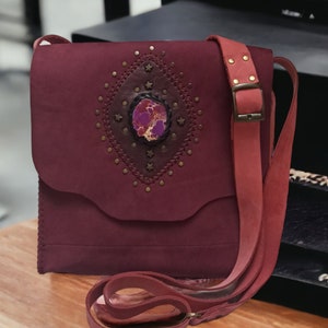 Weihnachtsgeschenk, Leder Crossbody Bag, Crossbody Bag Bordeaux, Handgemachte Echtleder, Boho Vintage Tasche, Geschenk für meine Frau,