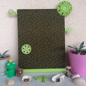 Jewelry Display Frame Photos Artisanal Painting in Cork and Cotton Steven Presents