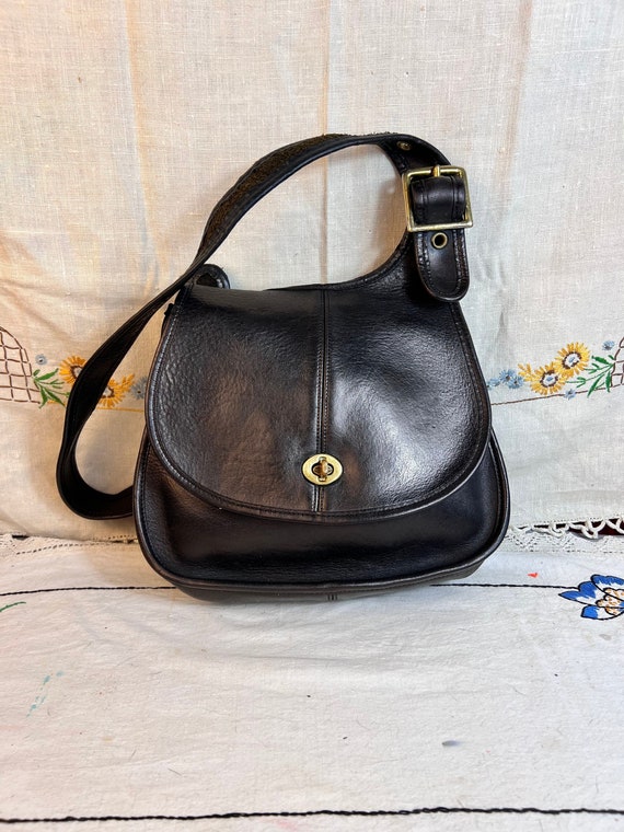 Coach Vintage Crescent Saddle Bag Glovetanned Leat