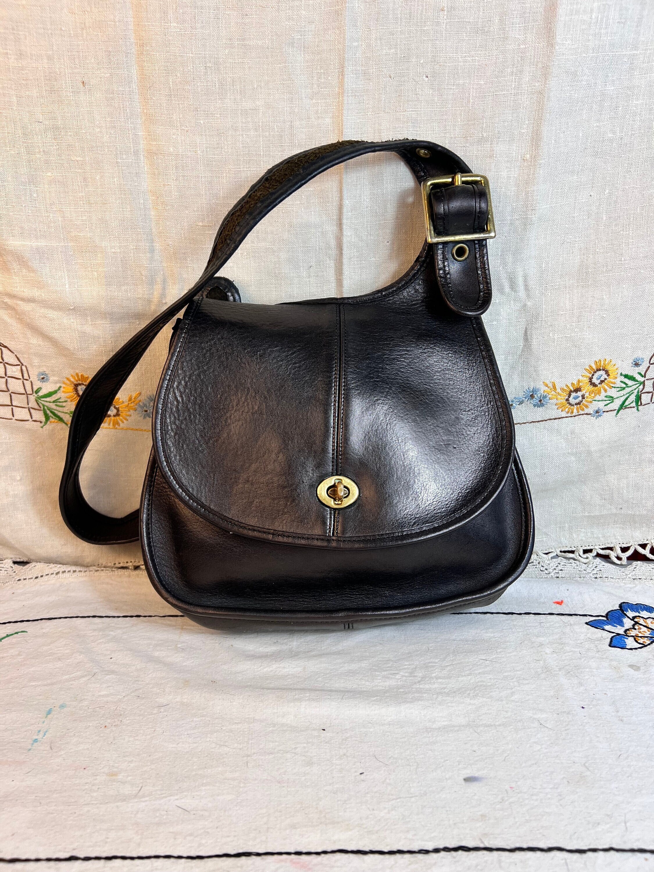 Coach Vintage Crescent Saddle Bag Glovetanned Leather Rare