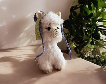 Crochet Alpaca Amigurumi Pattern: Soft Toy Tutorial (English & German)