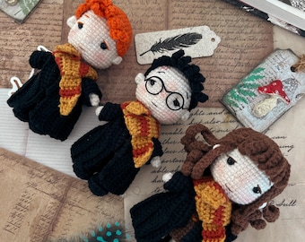 Schema all'uncinetto Amigurumi della Scuola dei Maghi - Set di tre bambole (schema PDF)
