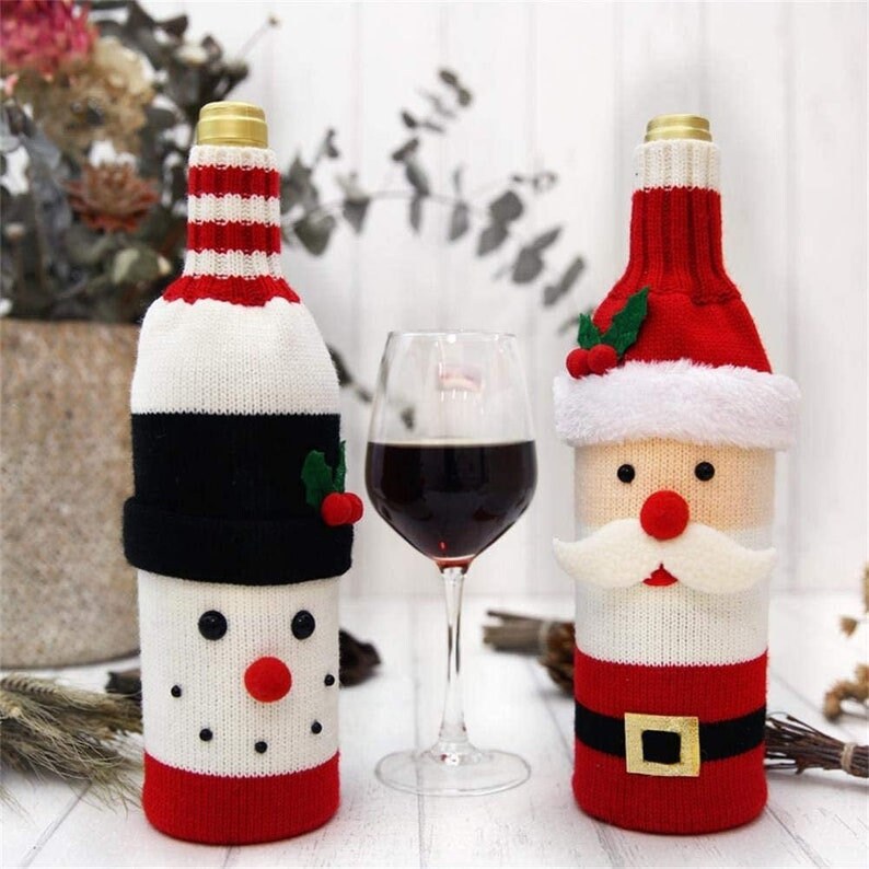 Dream Bridge Christmas Santa Wine Bottle Covers Handmade Toppers Clothes Champagne Bottle Protective Kitchen Home for Wedding Party Decorations Holiday Christmas Wine Tasting Party Supplies 