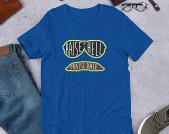 Raise Hell Praise Dale Wrangler Throwback Kurzarm Unisex T-Shirt