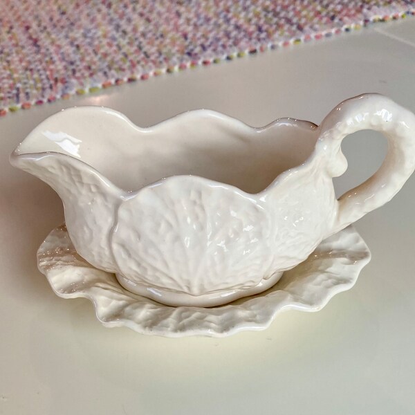 English Lettuce Pattern Cream Shorter and Sons mini gravy boat and saucer China serving accessory Grandmillennial Staffordshire Cabbage Leaf