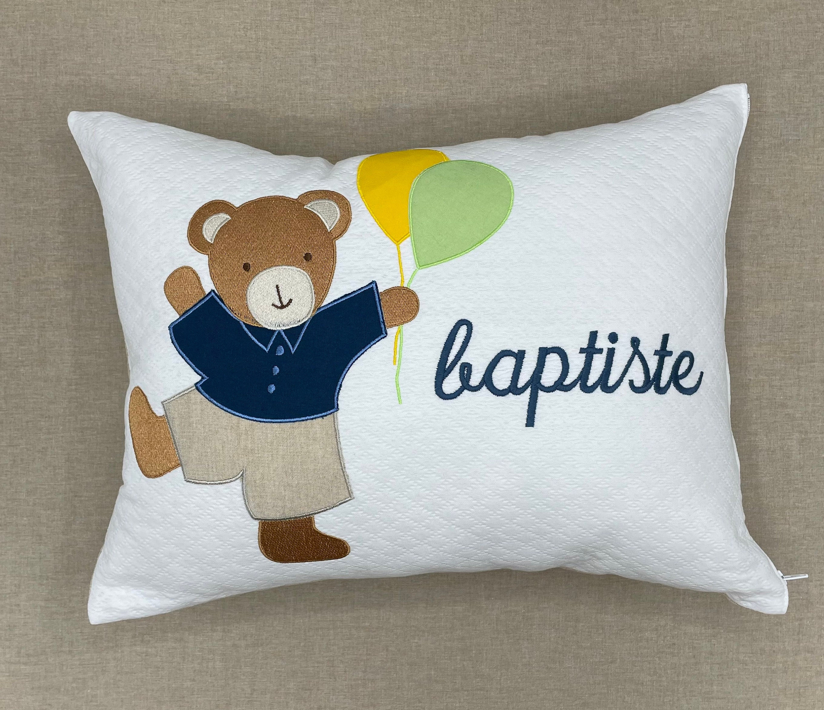 Coussin Brodé Personnalisé - Ourson Ballons Garçon
