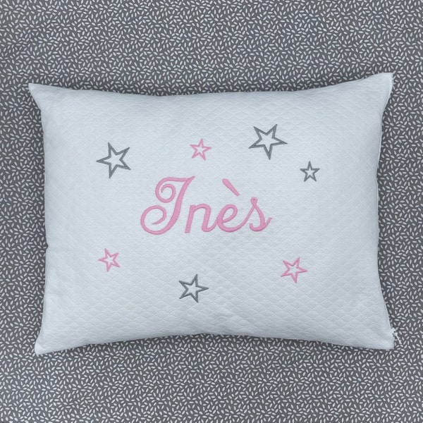 Coussin brodé personnalisé - Étoiles gris brodé rose