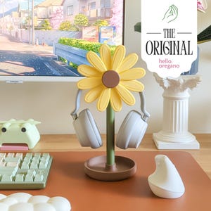 Sunflower Headphone Stand: Kawaii Desk Decor for Gamers, Musicians, Plant Lovers
