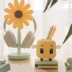 Sunflower Headphone Stand: Kawaii Desk Decor for Gamers, Musicians, Plant Lovers image 2