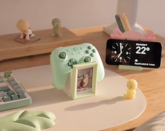 Traditional Photocard Holder | 3-in-1 Pen Pot, Controller Holder & Phone Stand