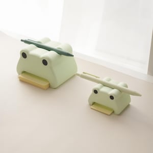 Frog Pen and Note Holder: Green Cottagecore Cozy Desk Accessories image 12