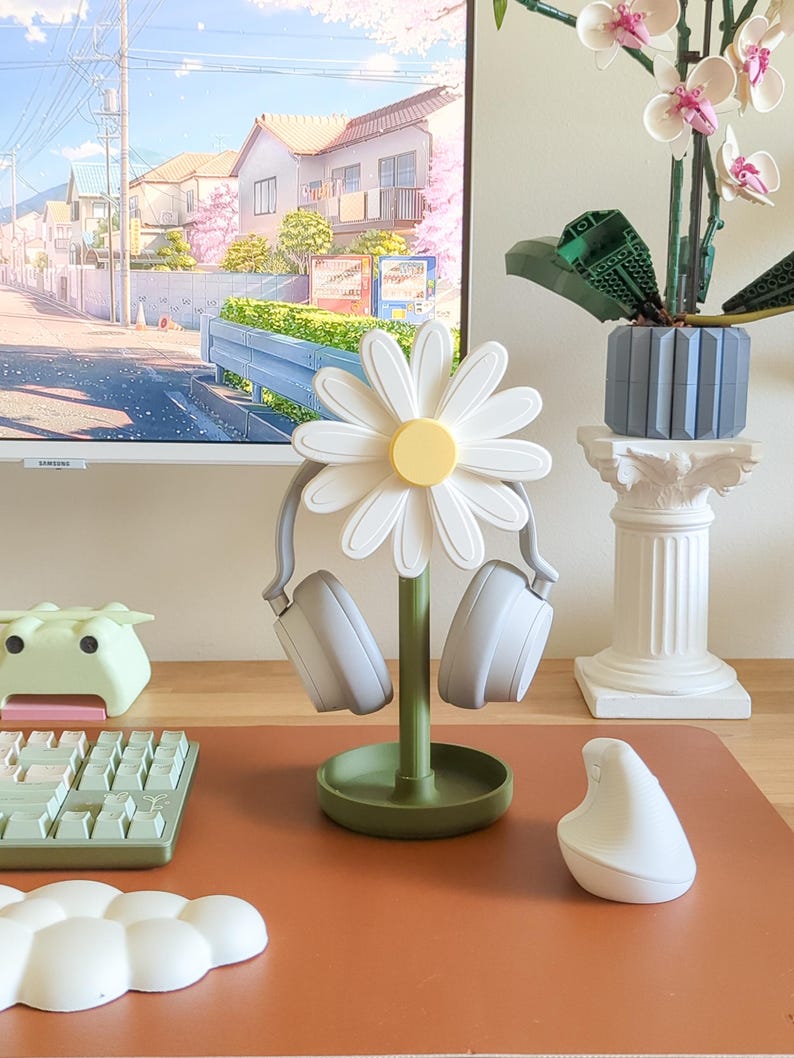 Daisy Headphone Stand: Original Kawaii Cozy Desk Decor, Plant Lover Gift image 2