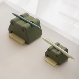 Frog Pen and Note Holder: Green Cottagecore Cozy Desk Accessories image 3