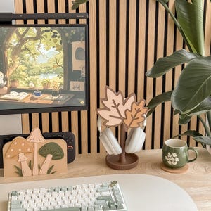 Fall Leaves Headphone Stand: 3D Printed Autumn Desk Decor image 5