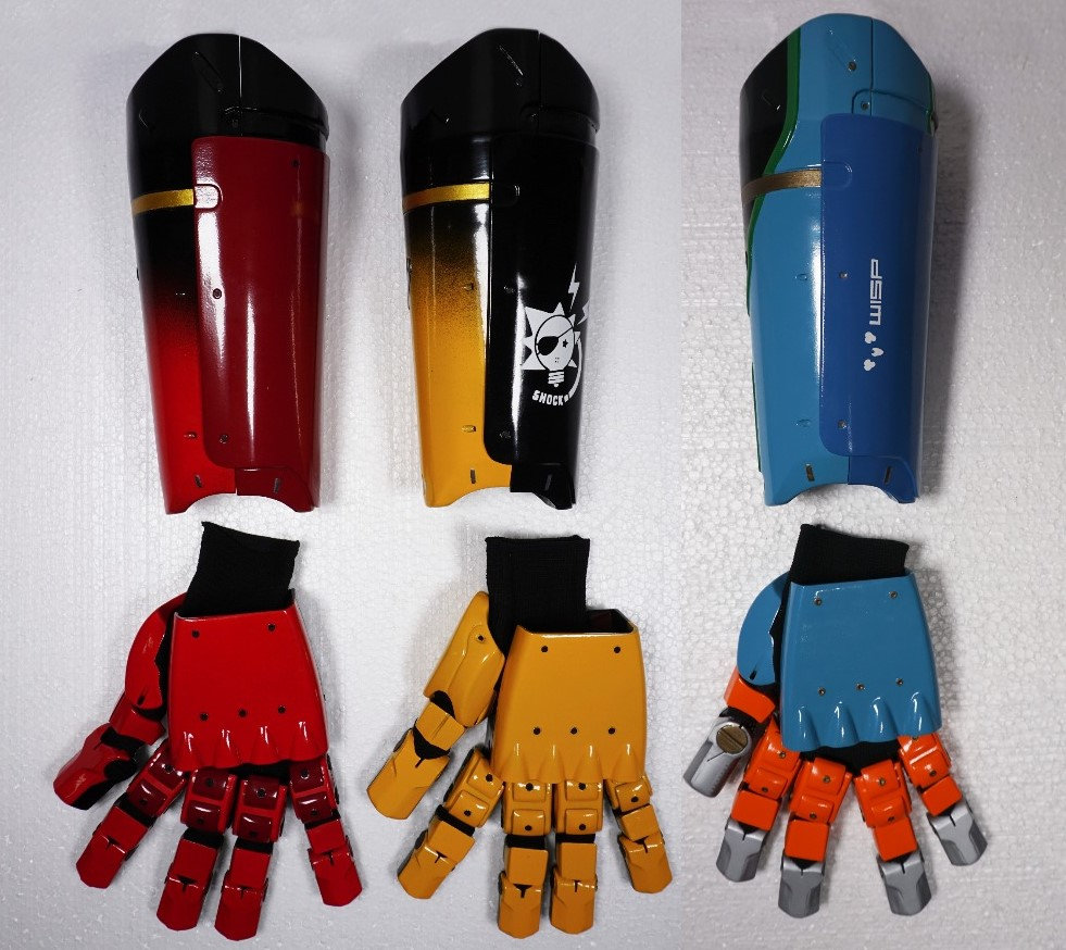 VENOM SNAKE'S BIONIC ARM ハーフスケールレプリカ RARE Metal Gear Solid V Venom Snake's Bionic Arm 1/2 Replica