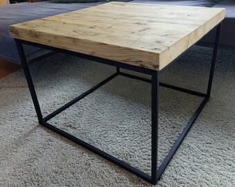 Altholztisch Couchtisch Beistelltisch Tischplatte Massivholz Rustikal handgefertigt Landhaus Industrial