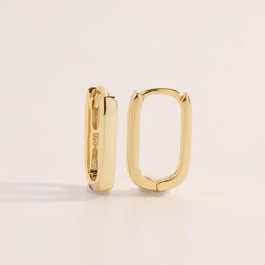 Link Hoop Earring • Small Gold Huggie Earring • Dainty Hoop Earring • Birthday Gift for Her • Gift for Daughter • Minimalist Jewelry