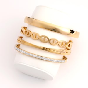 Gold Bangle Bracelet Set for Women - Dainty Stackable Bracelets, Diamond Bangle Bracelet, Gold Wide Bracelet Minimalist Gift for Her