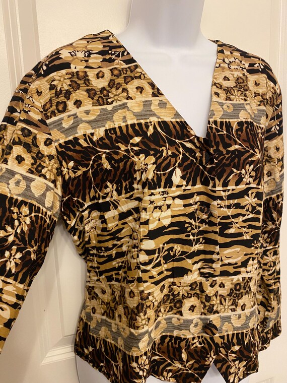 Lightweight Leopard Print Jacket - image 2
