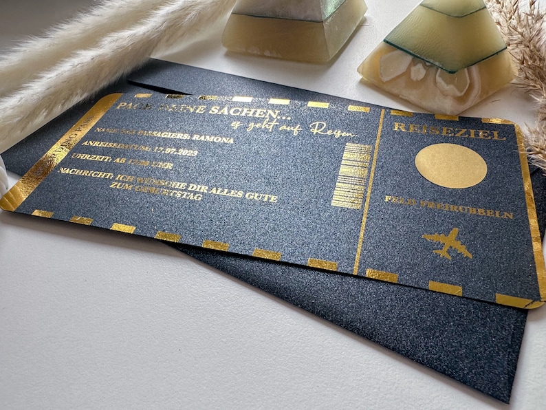BLACK EDITION Reisegutschein Personalisiert Rubbelkarte Geschenk für Reiseliebhaber Bordkarte Gutschein Geschenk Weihnachten zdjęcie 2