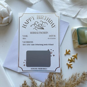 Buono di viaggio personalizzabile Biglietto di Buon Compleanno con busta inclusa | Gratta e Vinci | Regalo per gli amanti dei viaggi | Carta d'imbarco | Buono di viaggio