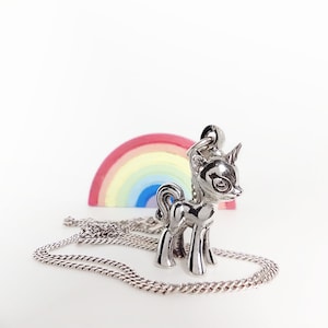Collar de My Little Pony, joyería hecha a mano en plata de ley, joyería de unicornio MLP, amuleto kawaii, regalo para niñas, amuleto de la suerte para amantes de los mini ponis.
