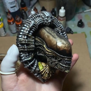 ALIEN XENOMORPH  resin (wall hanging) Custom Statue