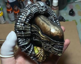 ALIEN XENOMORPH  resin (wall hanging) Custom Statue