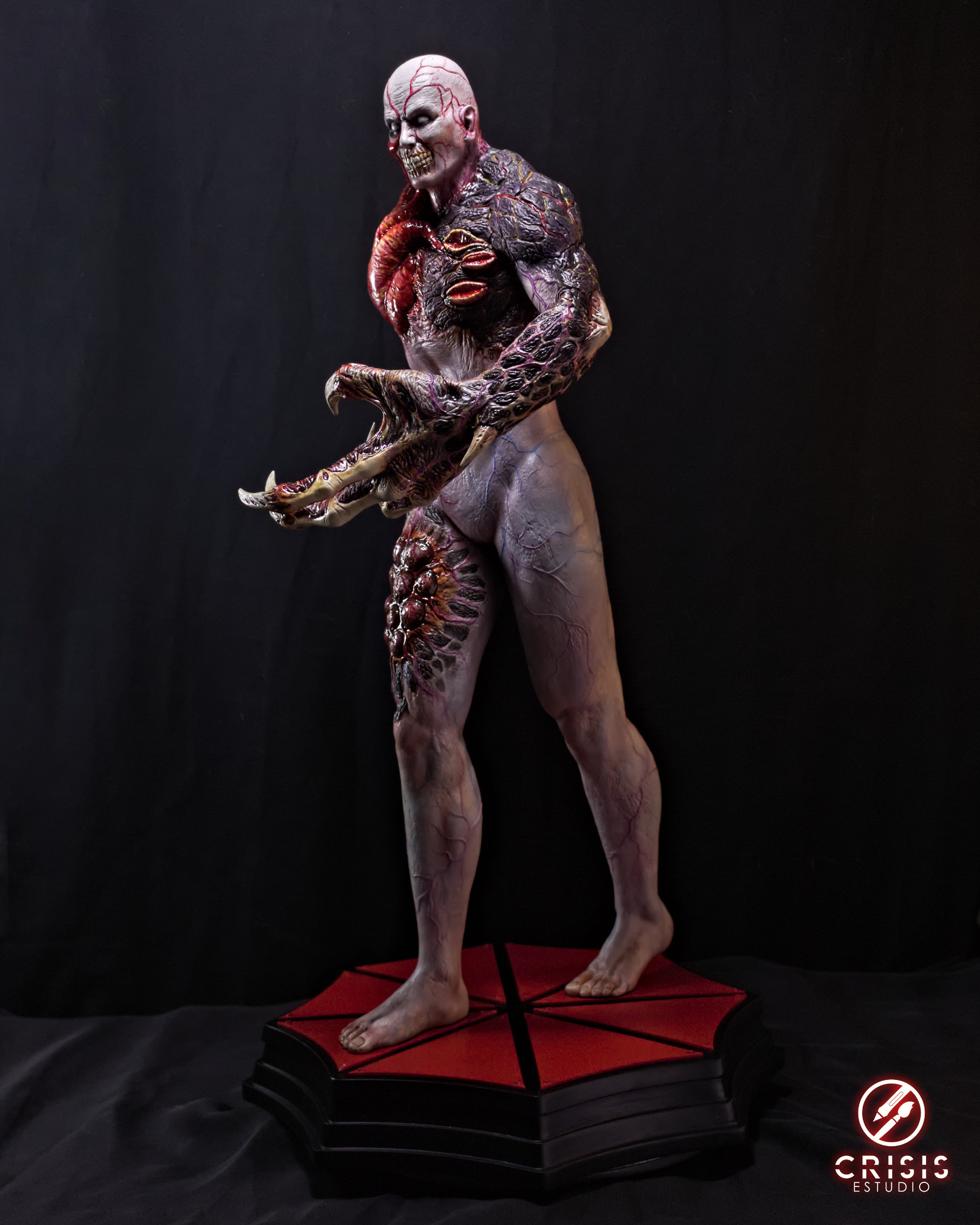 Tyrant t-002 Custom Statue- exclusive Crisis Estudio - Etsy 日本